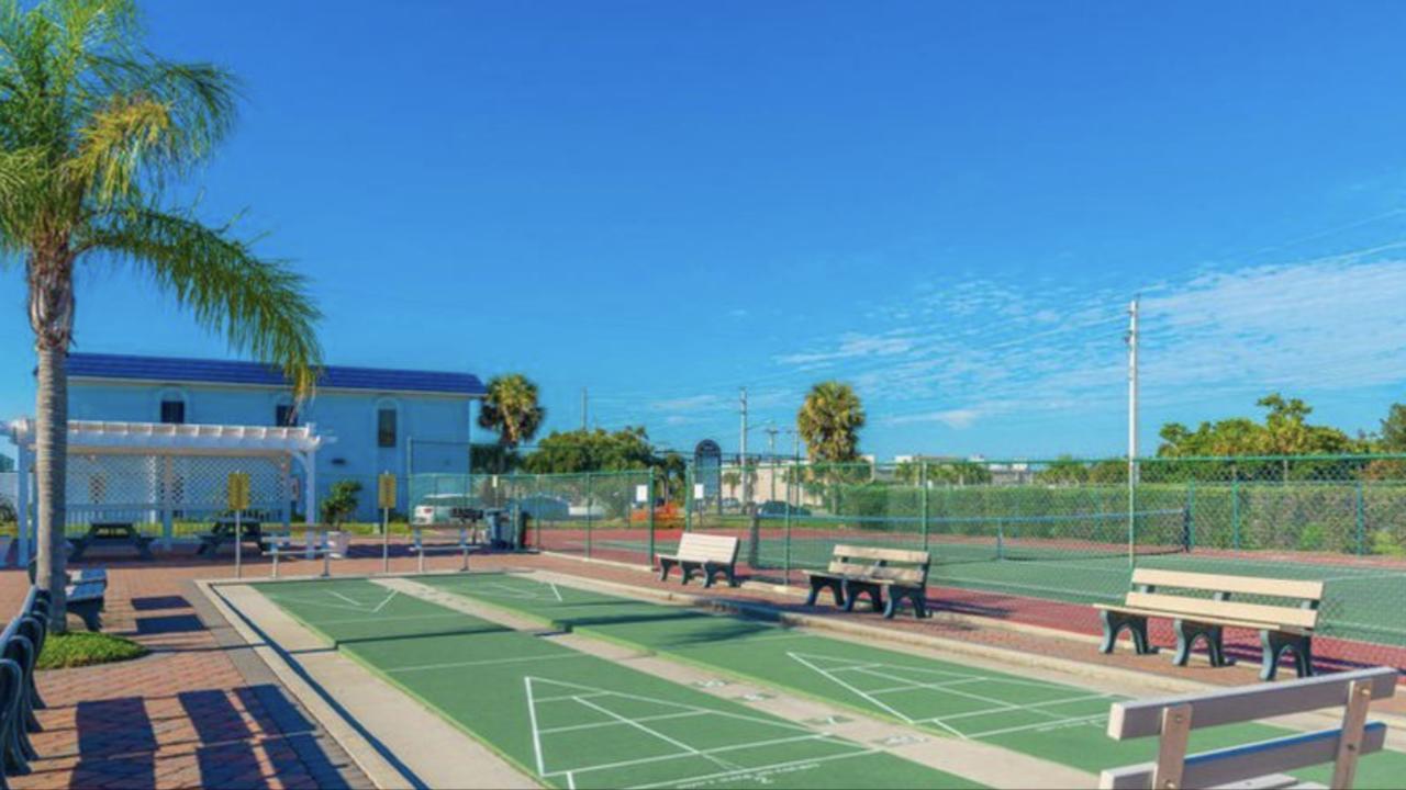 Tropical Paradise At Diplomat Cocoa Beach Exterior photo